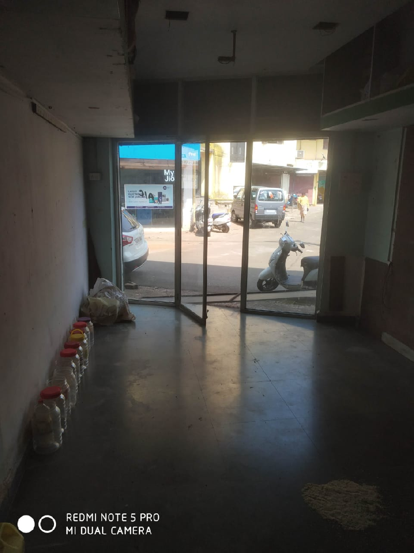 Commercial Shops