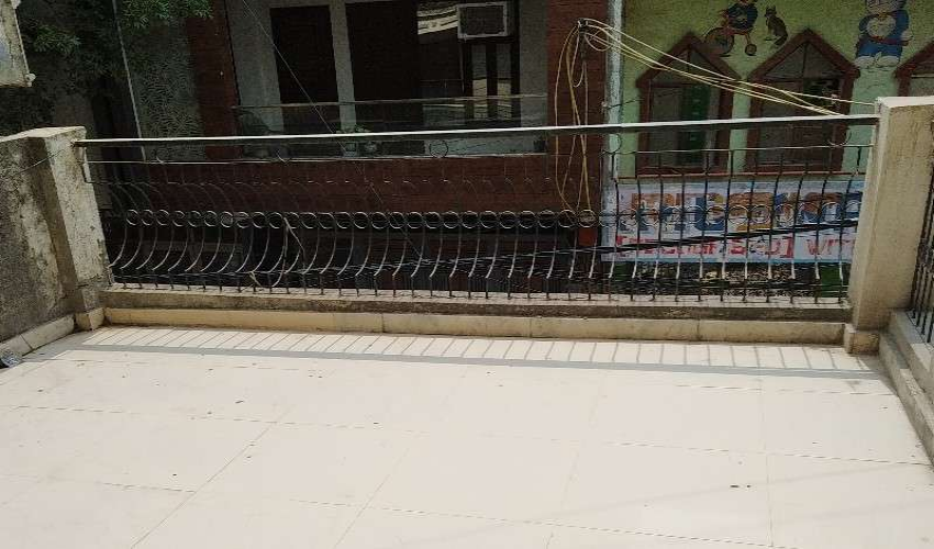 Builder Floor Apartment 